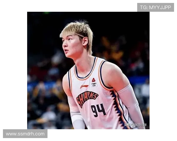 王哲林领衔中国篮球新篇章 展现无限潜力助力国家队腾飞