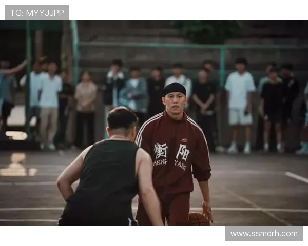 篮球梦与现实的碰撞：从街头到职业赛场的成长之路