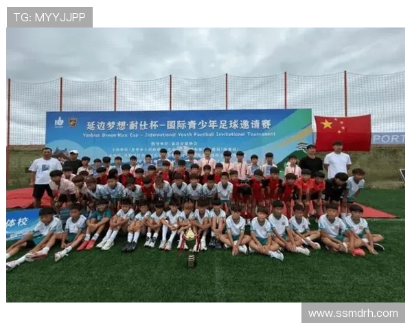 足球赛场激情与团队精神铸就绿茵传奇荣耀与梦想之旅长存心间永恒