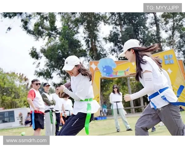 飞盘与梦想交织的旅程:杨磊的深度对话与人生启示 飞盘与梦想交织的旅程:杨磊的深度对话与人生启示