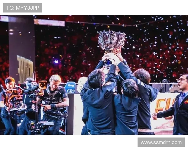 WBG与RNG激烈对决 谁能笑到最后争夺LPL总冠军荣耀 WBG与RNG激烈对决 谁能笑到最后争夺LPL总冠军荣耀