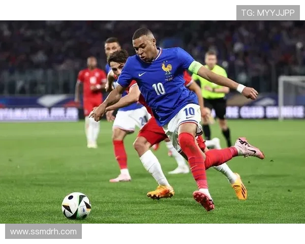 姆巴佩领衔法国队再创辉煌新赛季目标直指欧洲冠军荣耀 姆巴佩领衔法国队再创辉煌新赛季目标直指欧洲冠军荣耀